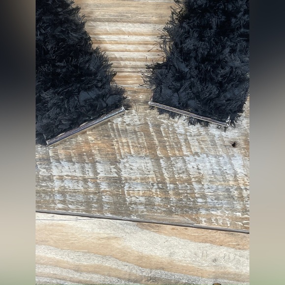 Black Furry Stretch Belt 28” Wide Elastic M/L Front Buckle Waist Cinch Accessory - Picture 4 of 6